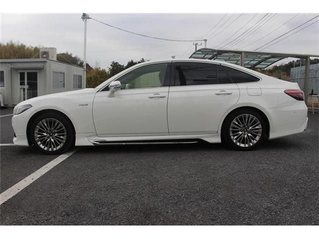 TOYOTA CROWN SEDAN HYBRID 2019 Image 31