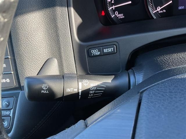 TOYOTA CROWN SEDAN 2009 Image 31