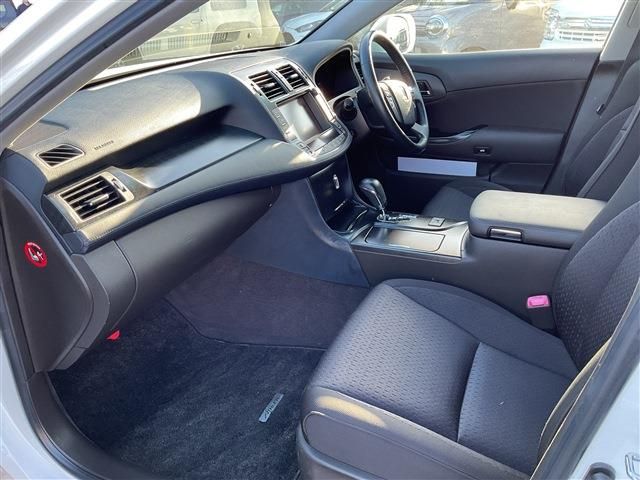 TOYOTA CROWN SEDAN 2009 Image 31