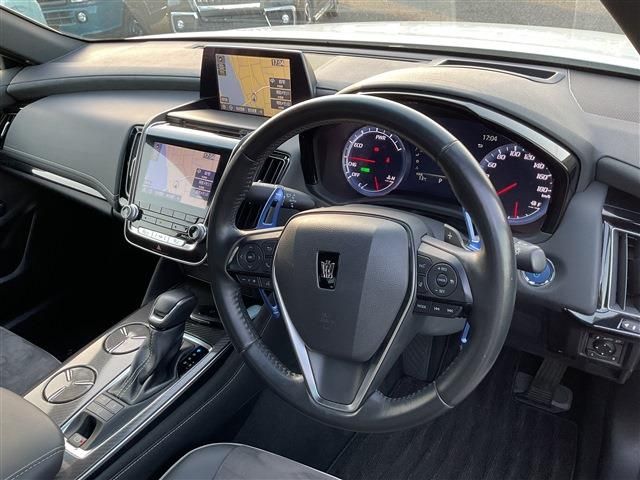 TOYOTA CROWN SEDAN HYBRID 2019 Image 31