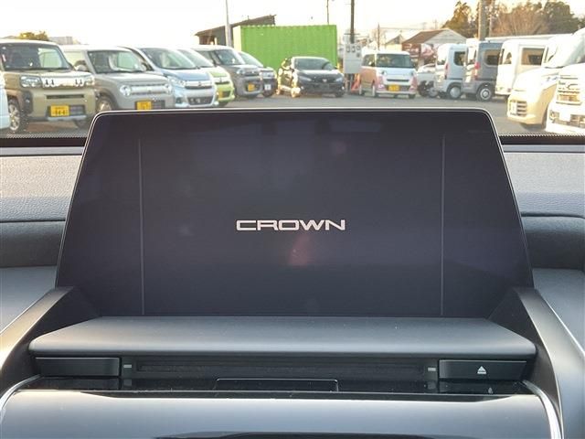 TOYOTA CROWN SEDAN HYBRID 2019 Image 31