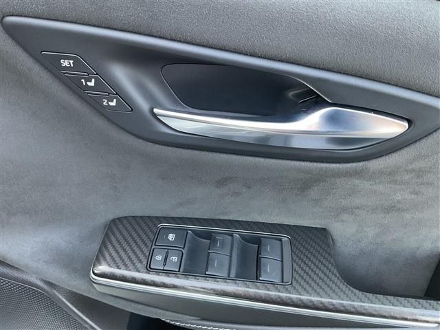 TOYOTA CROWN SEDAN HYBRID 2019 Image 31