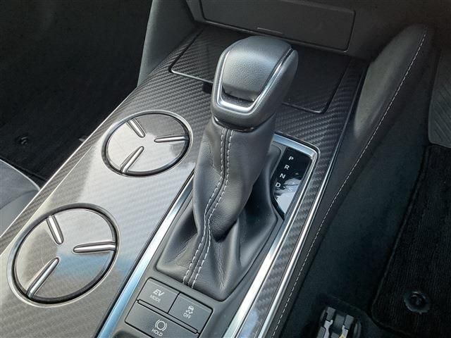 TOYOTA CROWN SEDAN HYBRID 2019 Image 31