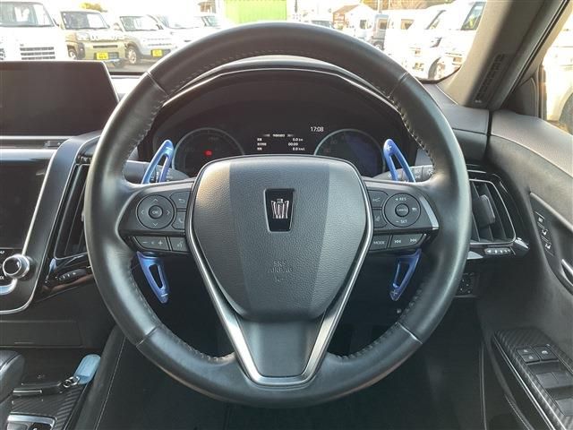 TOYOTA CROWN SEDAN HYBRID 2019 Image 31