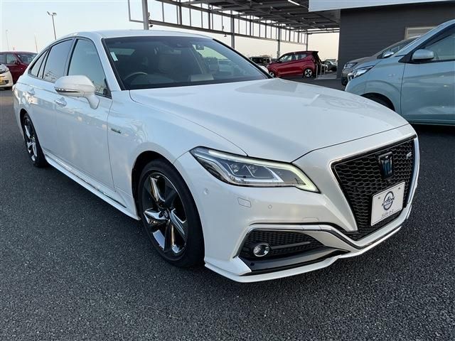 TOYOTA CROWN SEDAN HYBRID 2019 Image 31