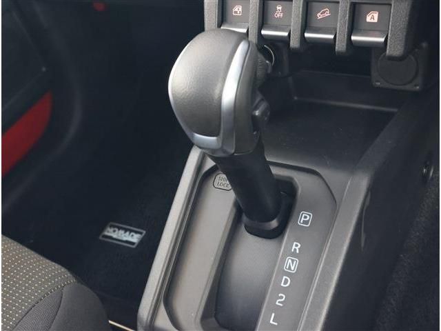 SUZUKI JIMNY NOMADE 2025 Image 31