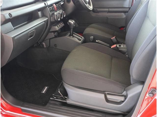 SUZUKI JIMNY NOMADE 2025 Image 31