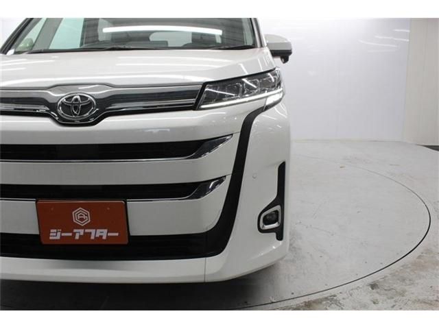 TOYOTA NOAH 4WD 2023 Image 31