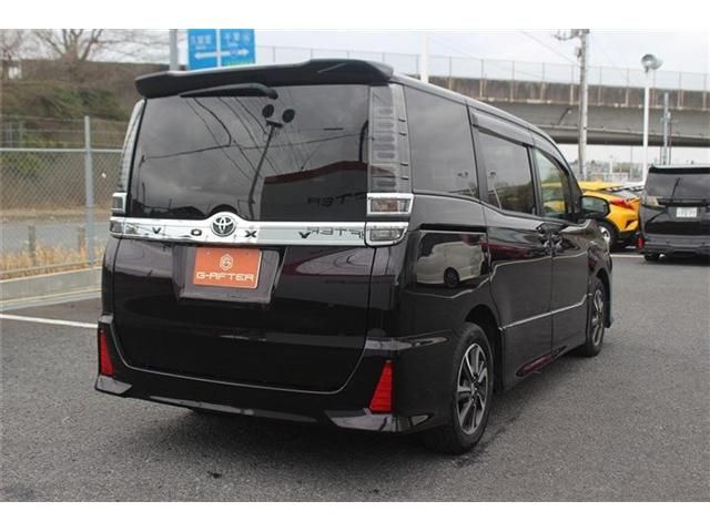 TOYOTA VOXY 2017 Image 31