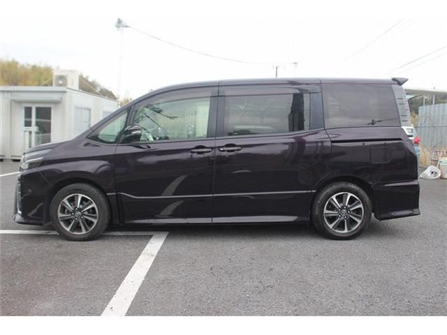 TOYOTA VOXY 2017 Image 31