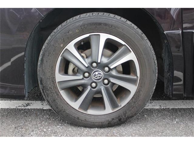 TOYOTA VOXY 2017 Image 31