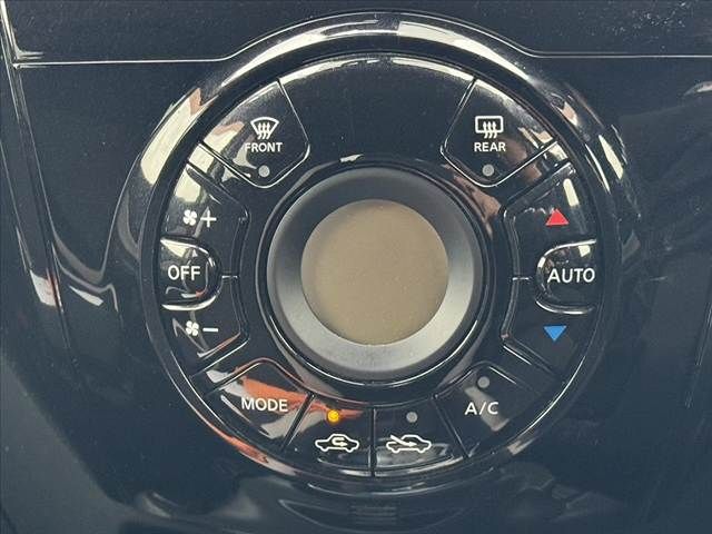 NISSAN NOTE 2017 Image 31