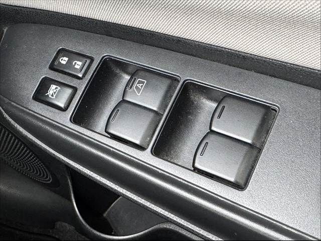 NISSAN NOTE 2017 Image 31