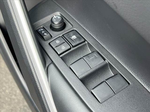 TOYOTA COROLLA CROSS HYBRID 2024 Image 31