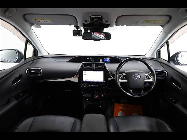 TOYOTA PRIUS 2017 Image 31