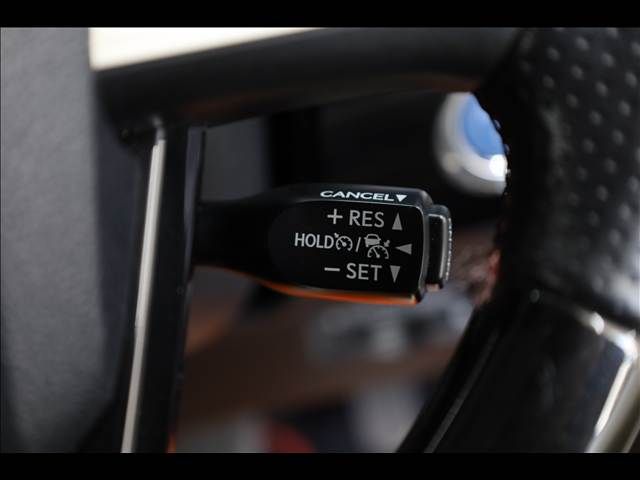 TOYOTA PRIUS 2017 Image 31