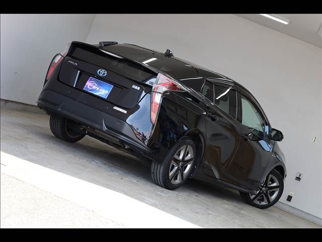 TOYOTA PRIUS 2017 Image 31