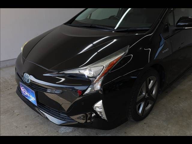 TOYOTA PRIUS 2017 Image 31