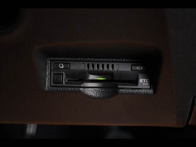 TOYOTA PRIUS 2017 Image 31