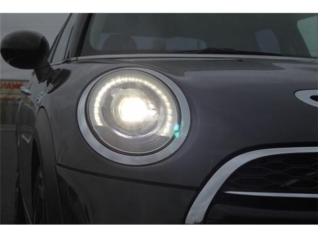 BMW MINI COOPER SD 5 2018 Image 31
