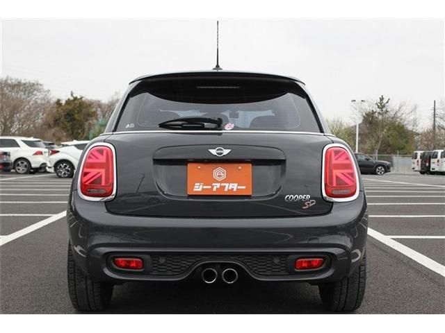 BMW MINI COOPER SD 5 2018 Image 31