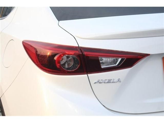 MAZDA AXELA SEDAN 2017 Image 31