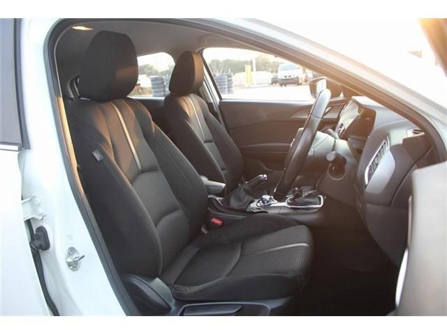 MAZDA AXELA SEDAN 2017 Image 31