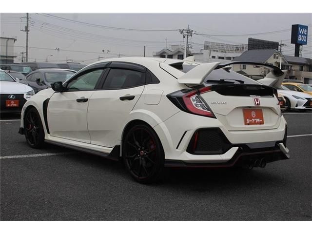 HONDA CIVIC HATCHBACK 2017 Image 31
