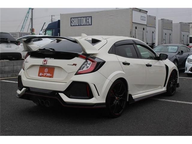 HONDA CIVIC HATCHBACK 2017 Image 31