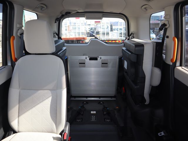 NISSAN SERENA  WG 2024 Image 31