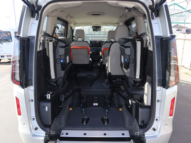 NISSAN SERENA  WG 2024 Image 31