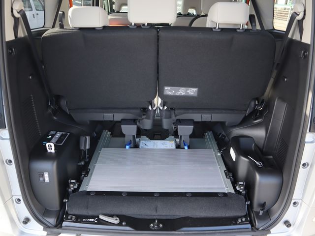 NISSAN SERENA  WG 2024 Image 31