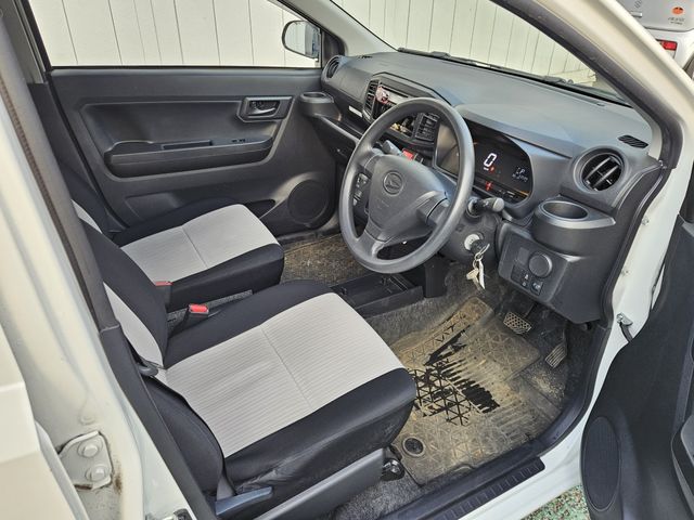 DAIHATSU MIRA E:S 2018 Image 31