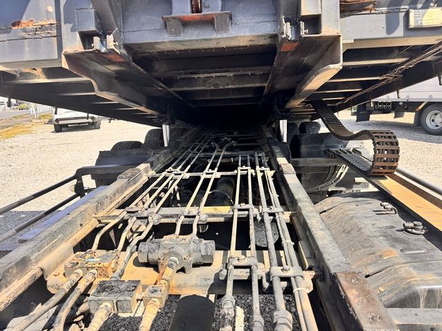 HINO PROFIA 2005 Image 31