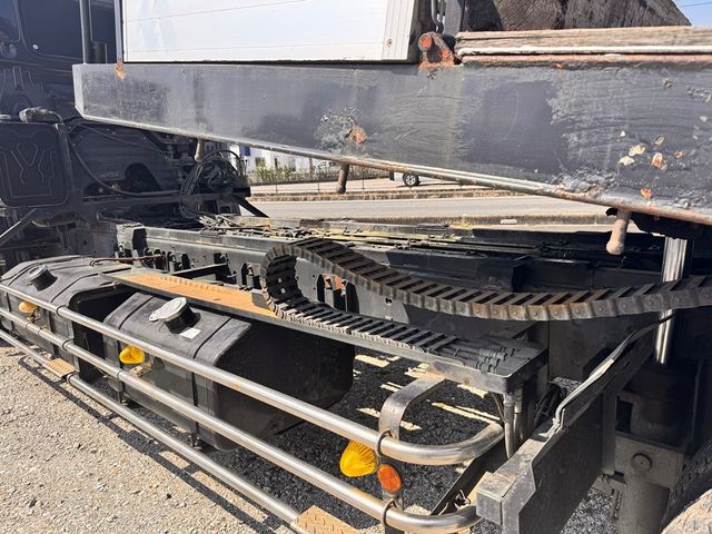 HINO PROFIA 2005 Image 31