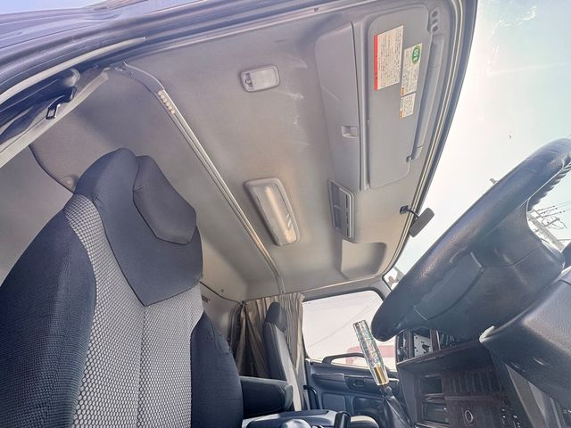 HINO PROFIA 2005 Image 31