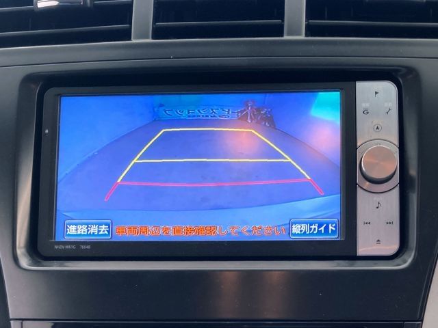 TOYOTA PRIUS ALPHA 2012 Image 31