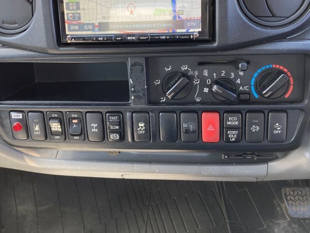 TOYOTA DYNA 2019 Image 31