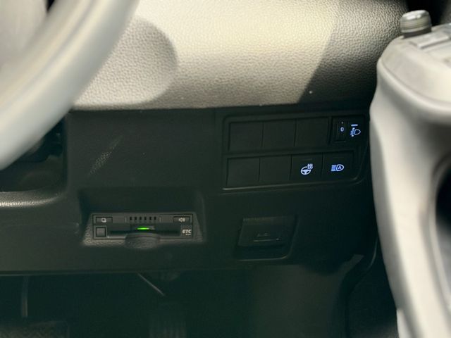 TOYOTA YARIS CROSS HYBRID 2023 Image 31