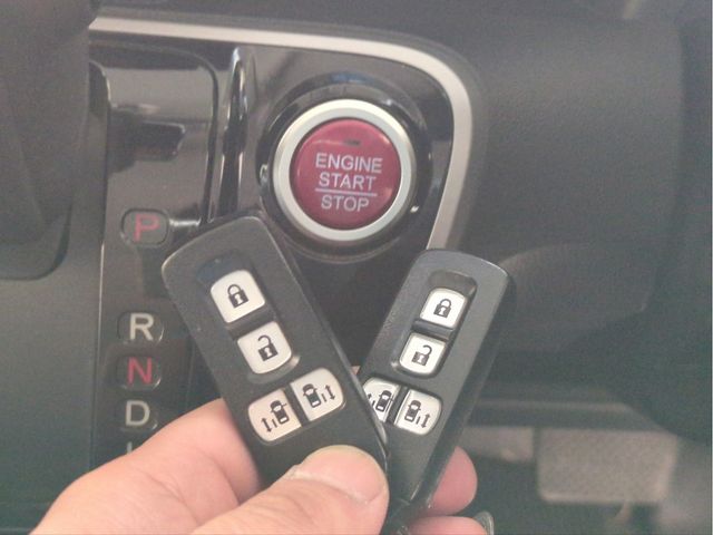 HONDA N BOX CUSTOM 2013 Image 31