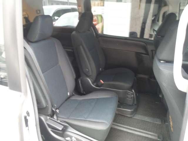 TOYOTA VOXY 2015 Image 31