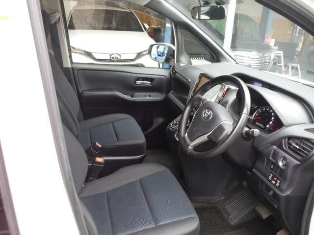TOYOTA VOXY 2015 Image 31