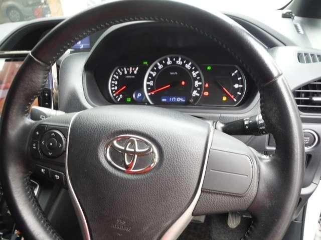 TOYOTA VOXY 2015 Image 31