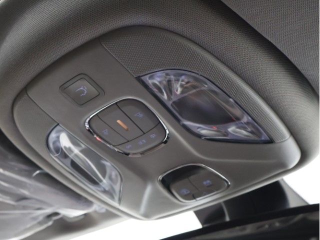 JEEP COMMANDER 2024 Image 31