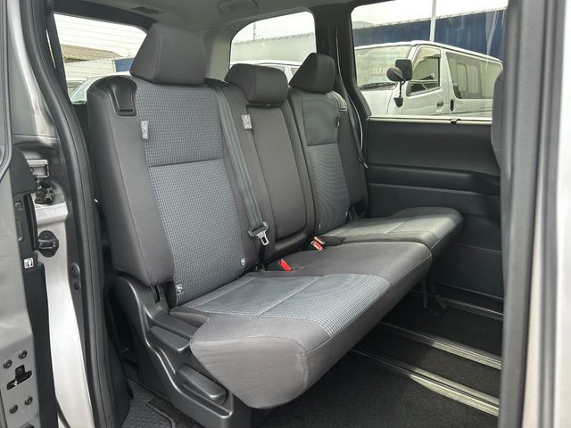 TOYOTA NOAH 2023 Image 31