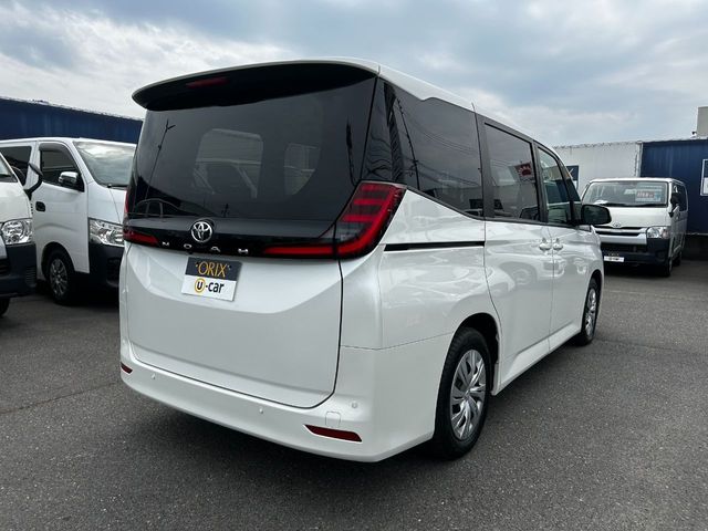 TOYOTA NOAH 2023 Image 31