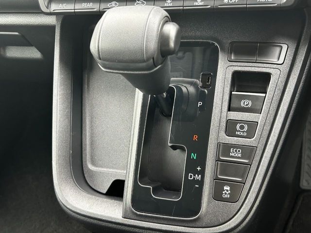 TOYOTA NOAH 2023 Image 31