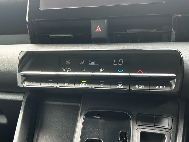 TOYOTA NOAH 2023 Image 31