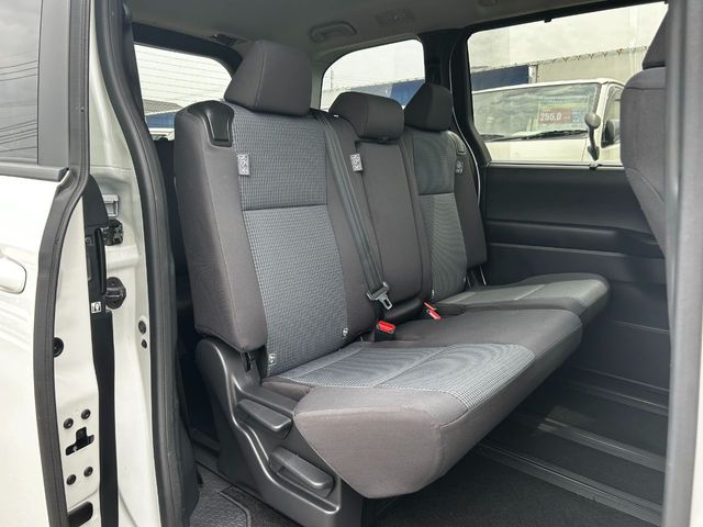 TOYOTA NOAH 2023 Image 31