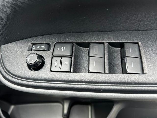 TOYOTA NOAH 2023 Image 31